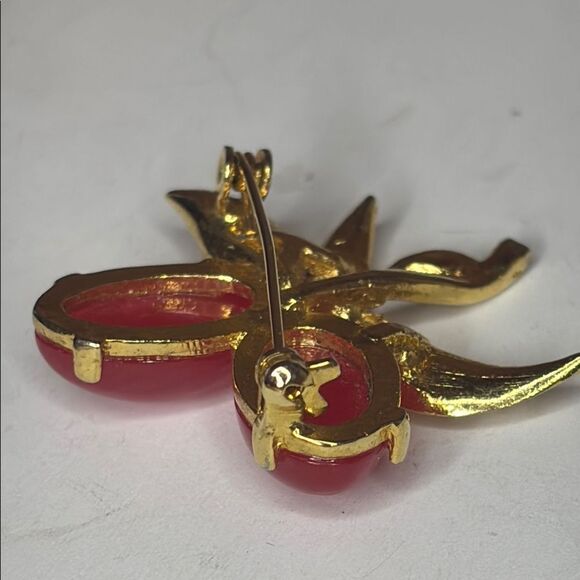 Gold tone and Red Acrylic Berry Brooch with Rhinestone Leaf Accents - Picture 3 of 5